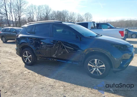 2018 Toyota Rav4 Xle z USA, uszkodzony, nr VIN JTMWFREV2JD131488